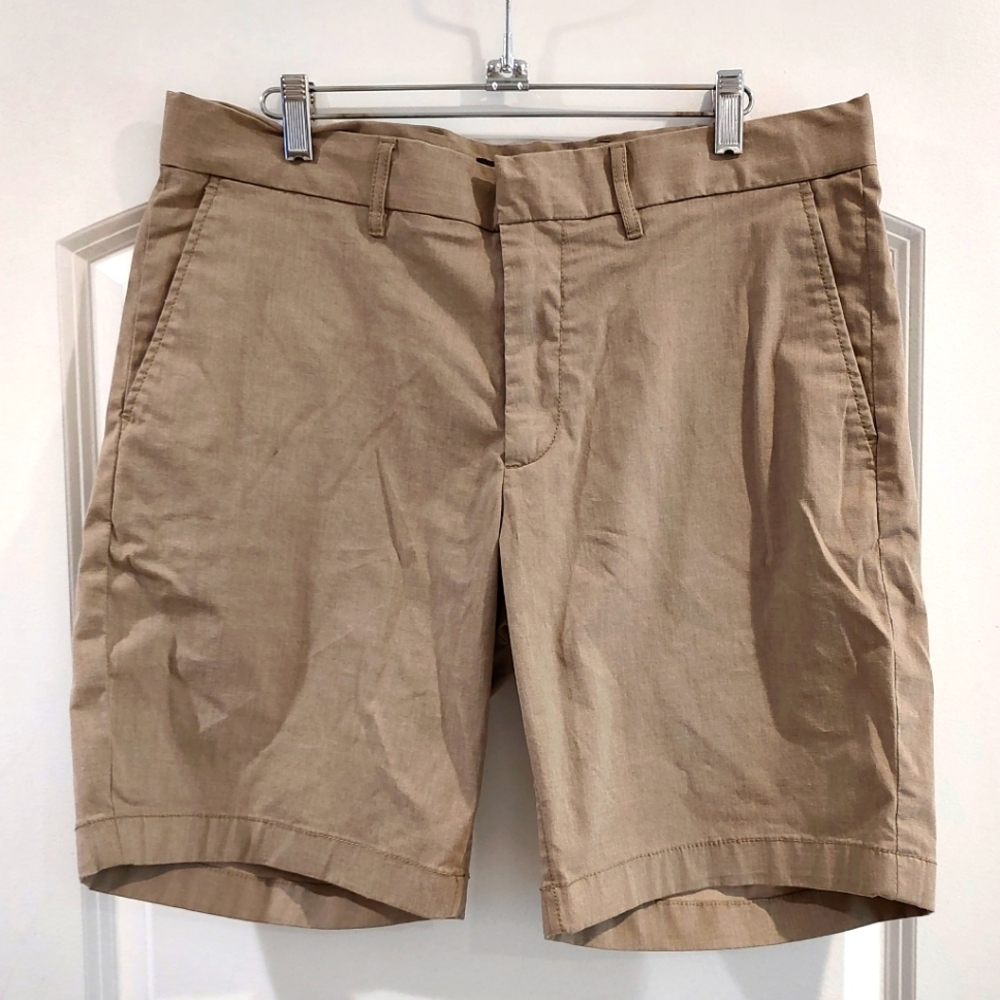 Nordstrom Men's Tan Khaki Shorts Golf Athletic Athleisure 9" Inseam 34" Waist